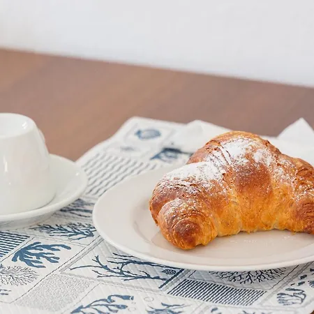 Casa Adolfo Ischia 2*