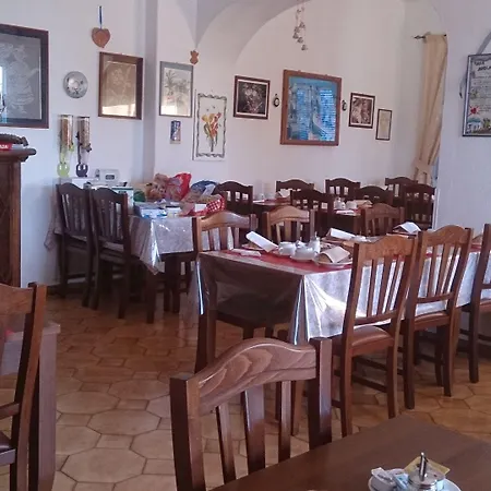 Casa Adolfo Ischia מלון