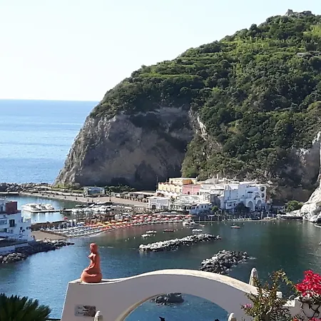 Casa Adolfo Ischia מלון