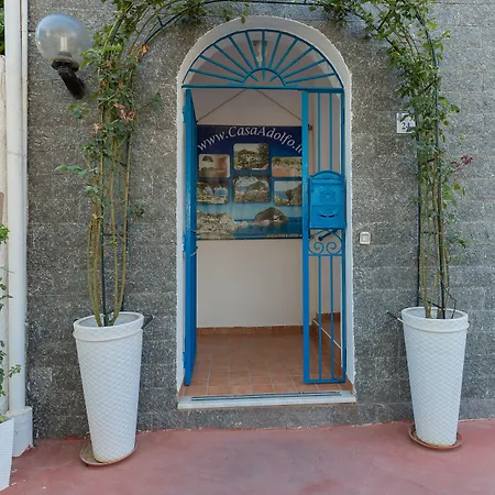 מלון Casa Adolfo Ischia