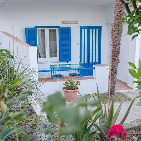 מלון Casa Adolfo Ischia