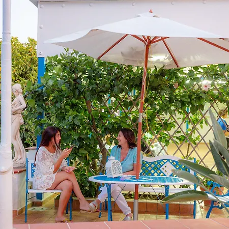 Casa Adolfo Ischia מלון 2*