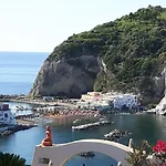 Casa Adolfo Ischia فندق